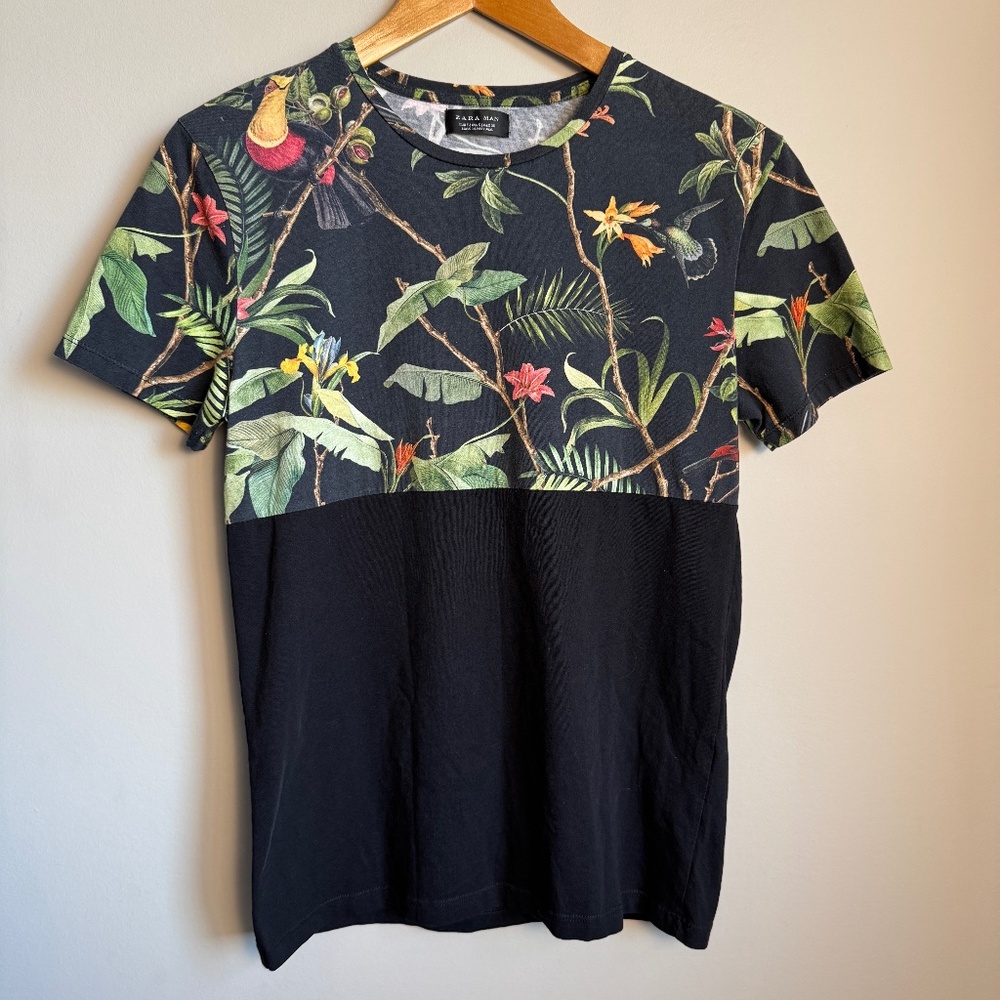 Zara Man Short Sleeve Tropical Forest‎ T-Shirt Black Size Small Floral Casual